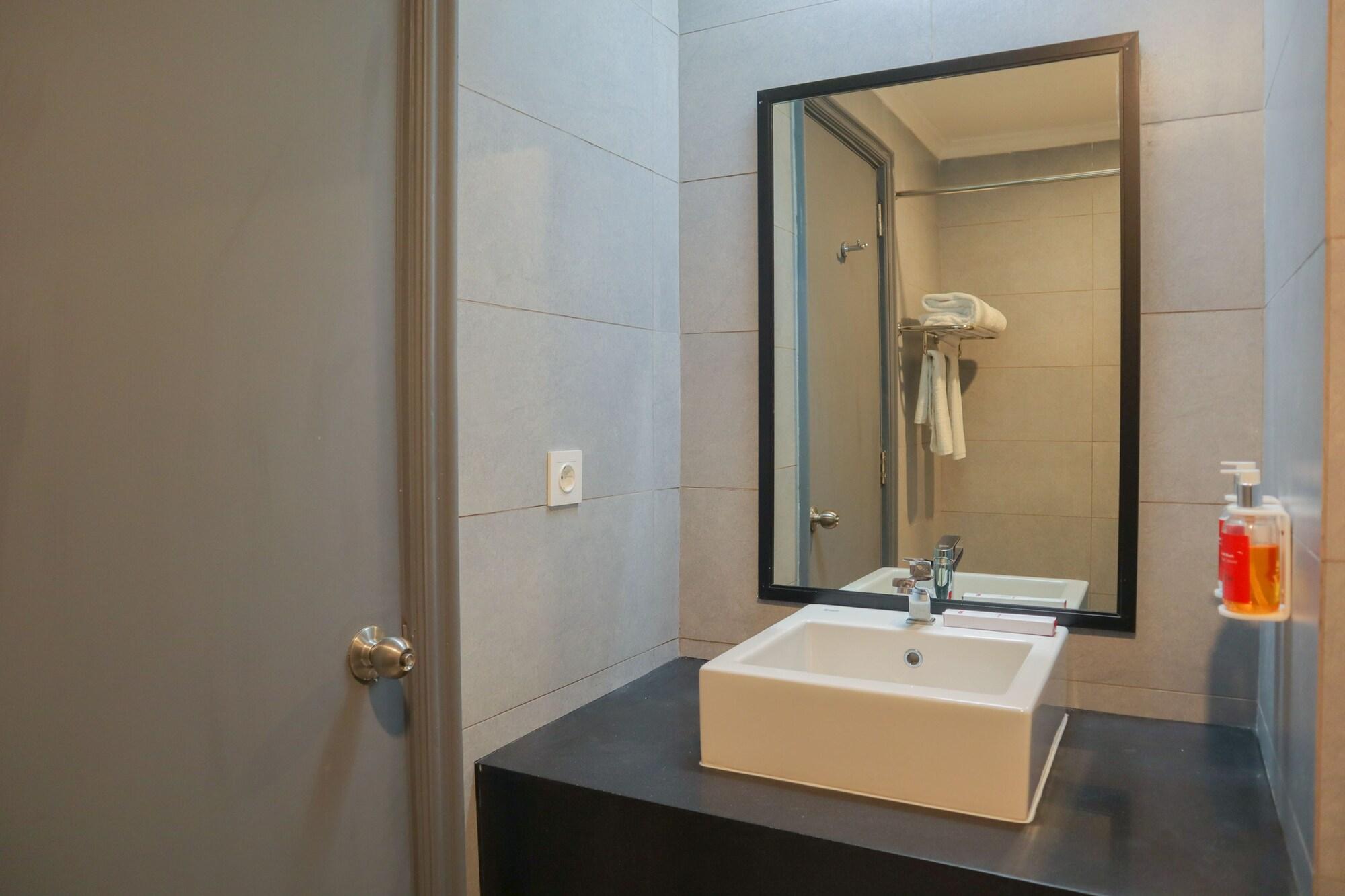 Super Oyo Townhouse 2 Hotel Gunung Sahari Τζακάρτα Εξωτερικό φωτογραφία