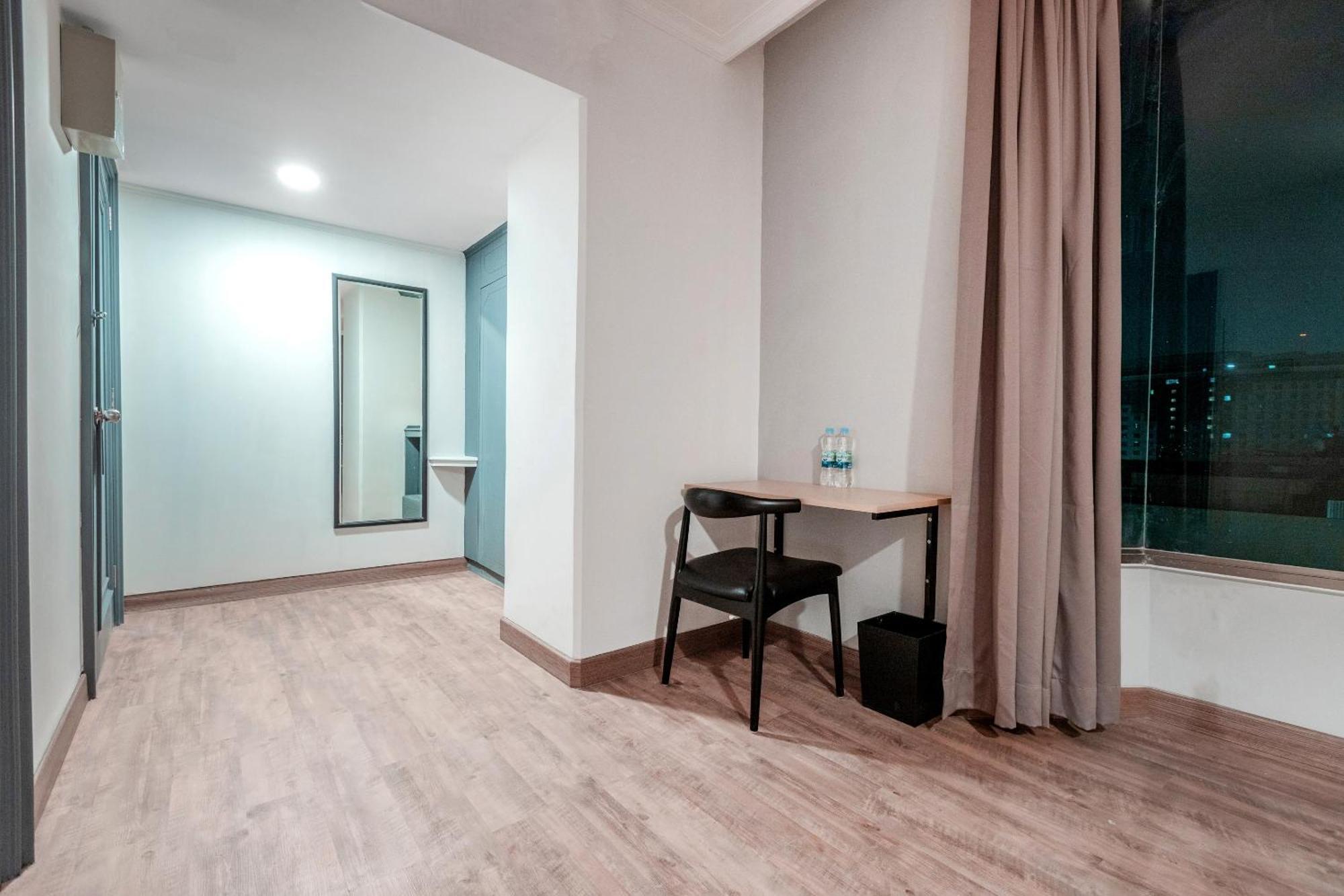 Super Oyo Townhouse 2 Hotel Gunung Sahari Τζακάρτα Εξωτερικό φωτογραφία