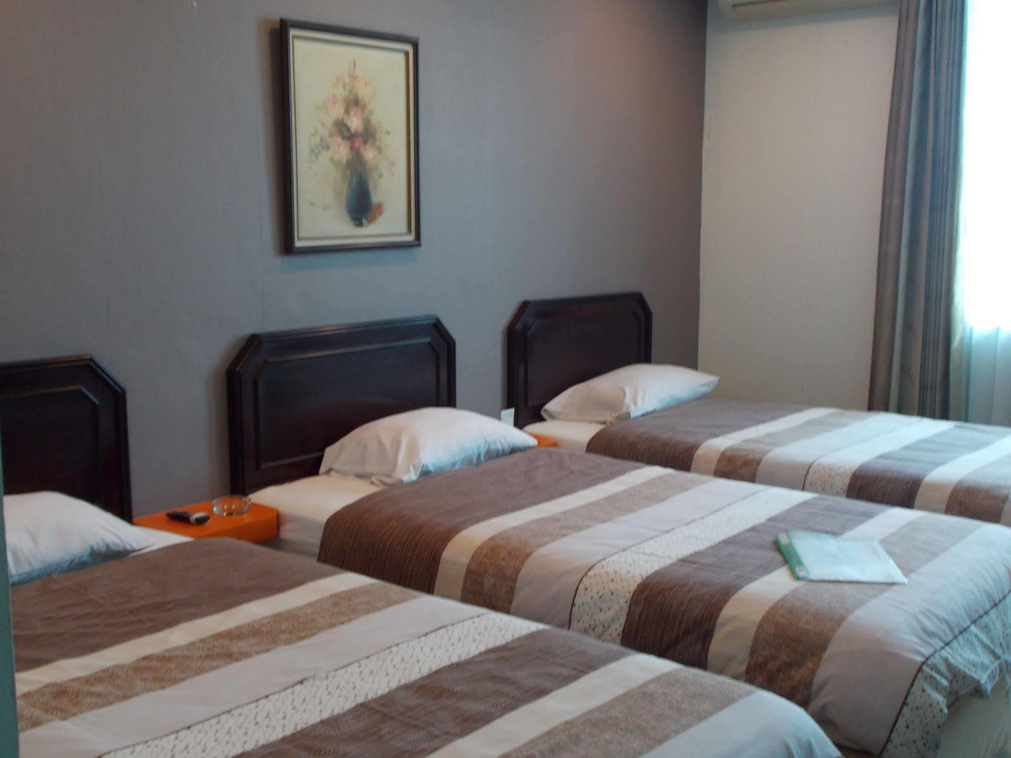 Super Oyo Townhouse 2 Hotel Gunung Sahari Τζακάρτα Εξωτερικό φωτογραφία